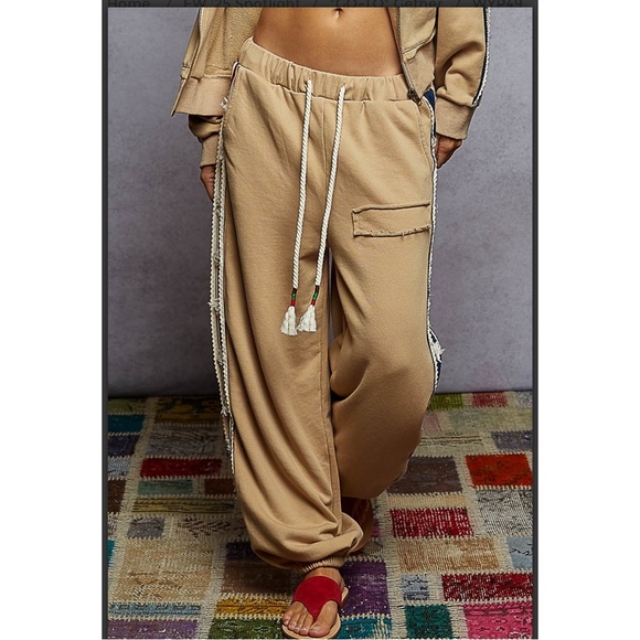 POL. Last 1️⃣. Mocha Cake Star-Patterned Jogger Pants - Picture 2 of 5